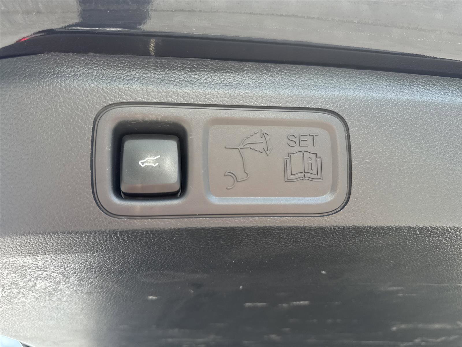 Used 2024 Ford Expedition XLT image 36