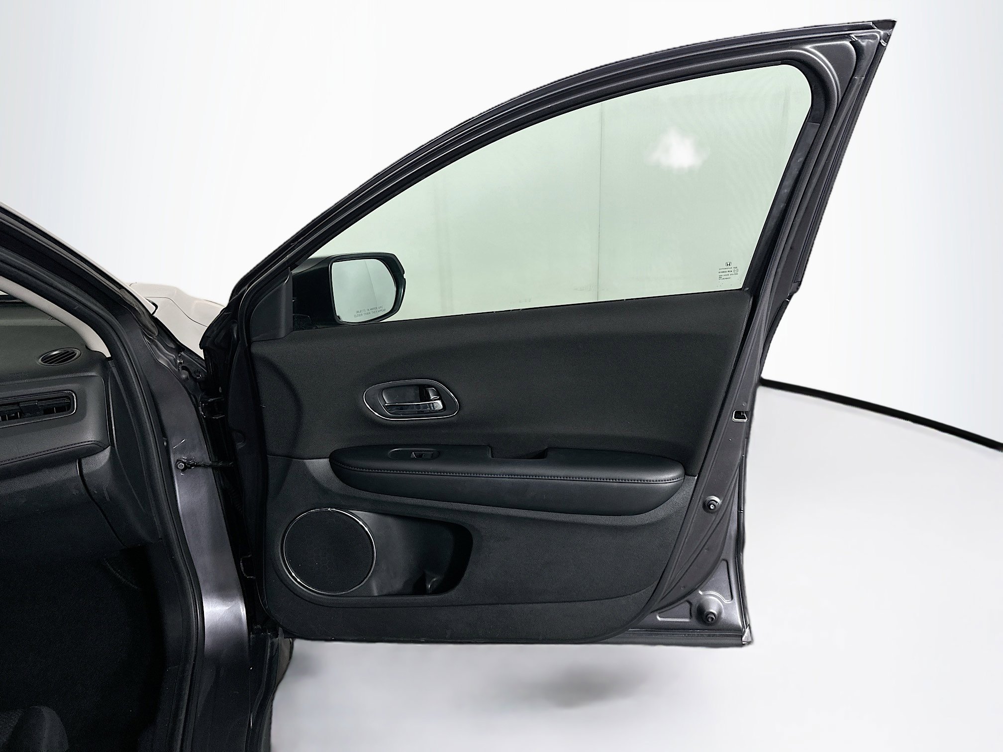 Used 2018 Honda HR-V EX image 30