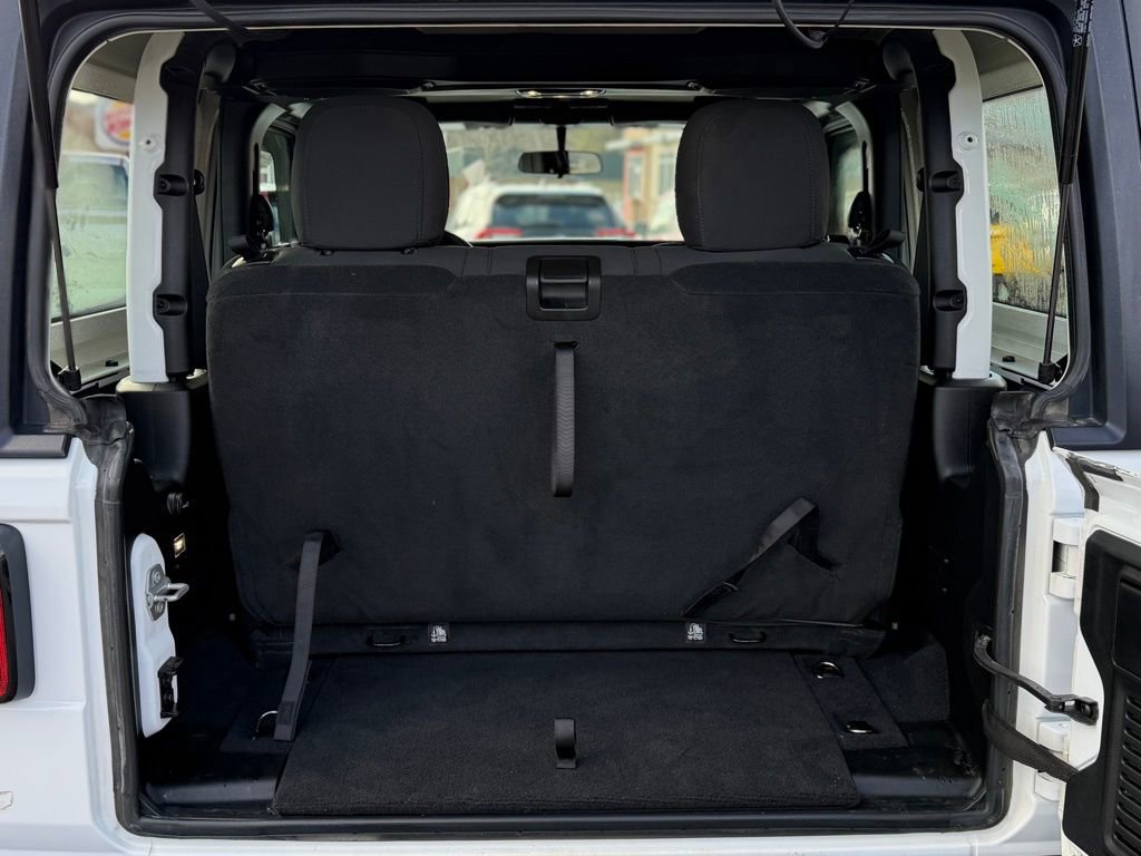 Used 2022 Jeep Wrangler Sport image 5