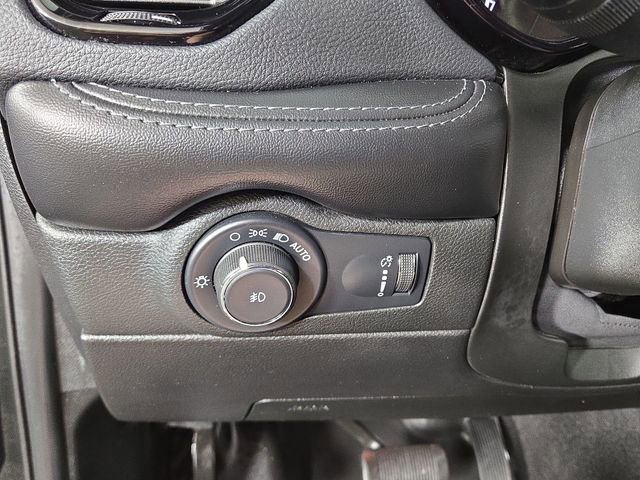 Used 2022 Dodge Durango GT image 27