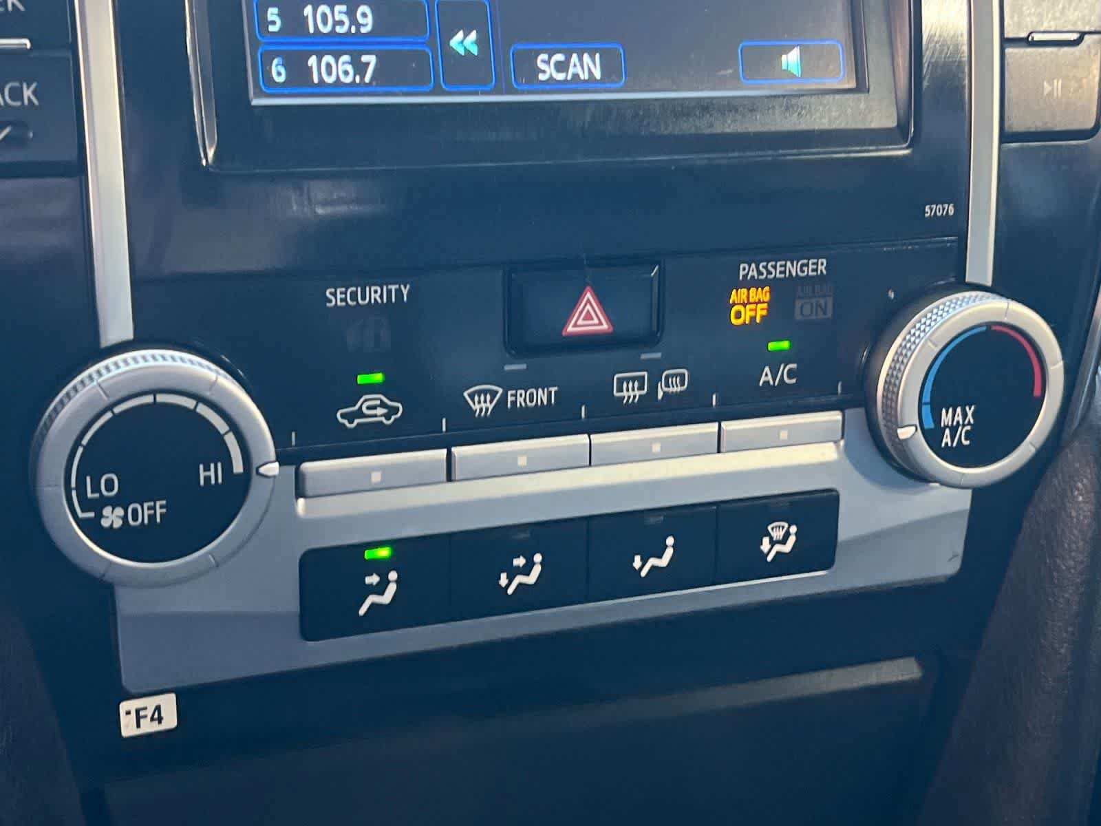 Used 2013 Toyota Camry SE FWD image 19