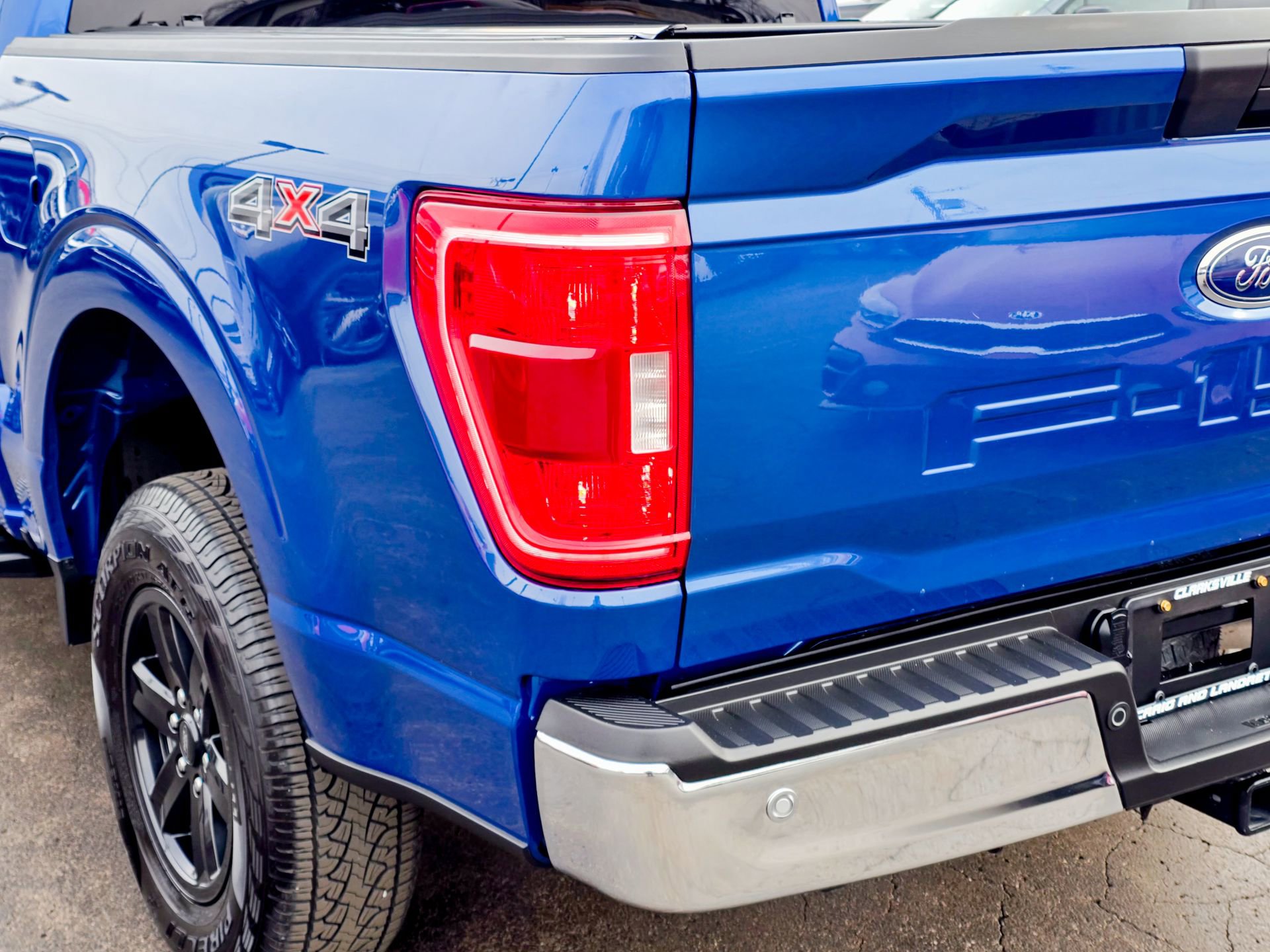 Used 2023 Ford F150 XLT w/ Trailer Tow Package image 17