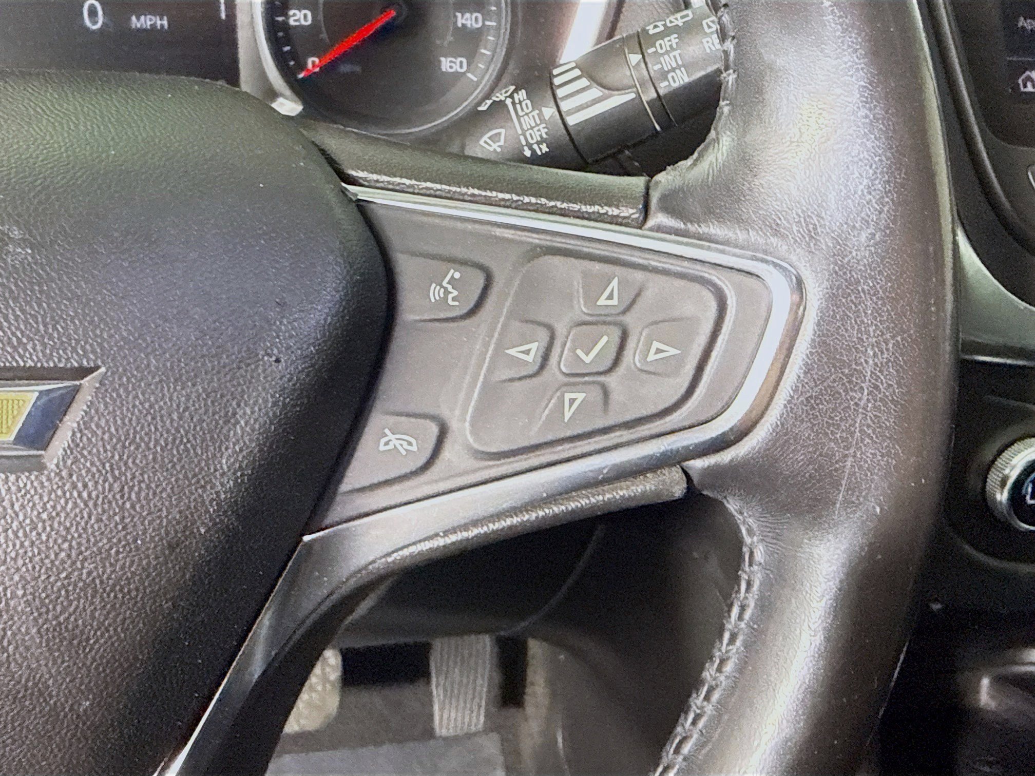 Used 2020 Chevrolet Equinox Premier w/ Premier Redline Edition image 15