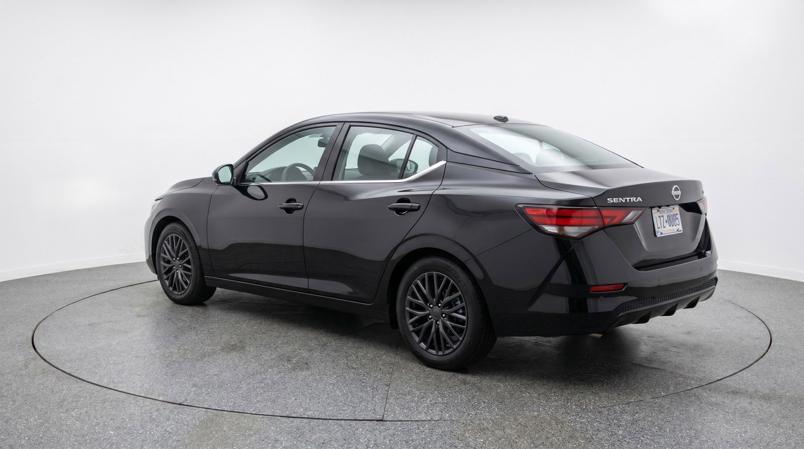 Used 2025 Nissan Sentra S FWD image 6
