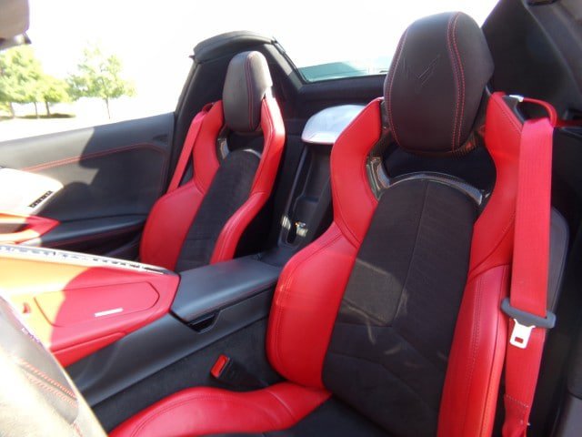 Used 2022 Chevrolet Corvette Stingray Premium Conv w/ Z51 Performance Package RWD image 23