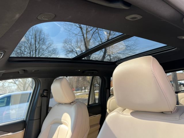 Used 2025 Jeep Grand Cherokee Limited w/ Luxury Tech Group II image 10