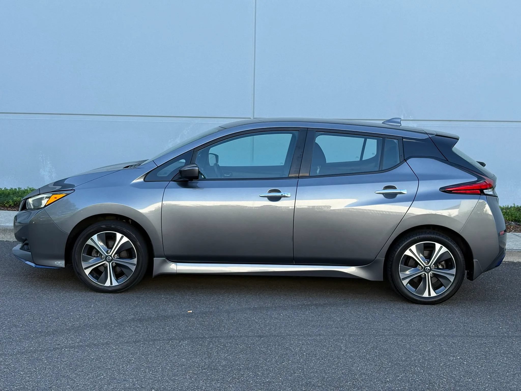 Used 2022 Nissan Leaf SV Plus w/ Protection Package FWD image 3