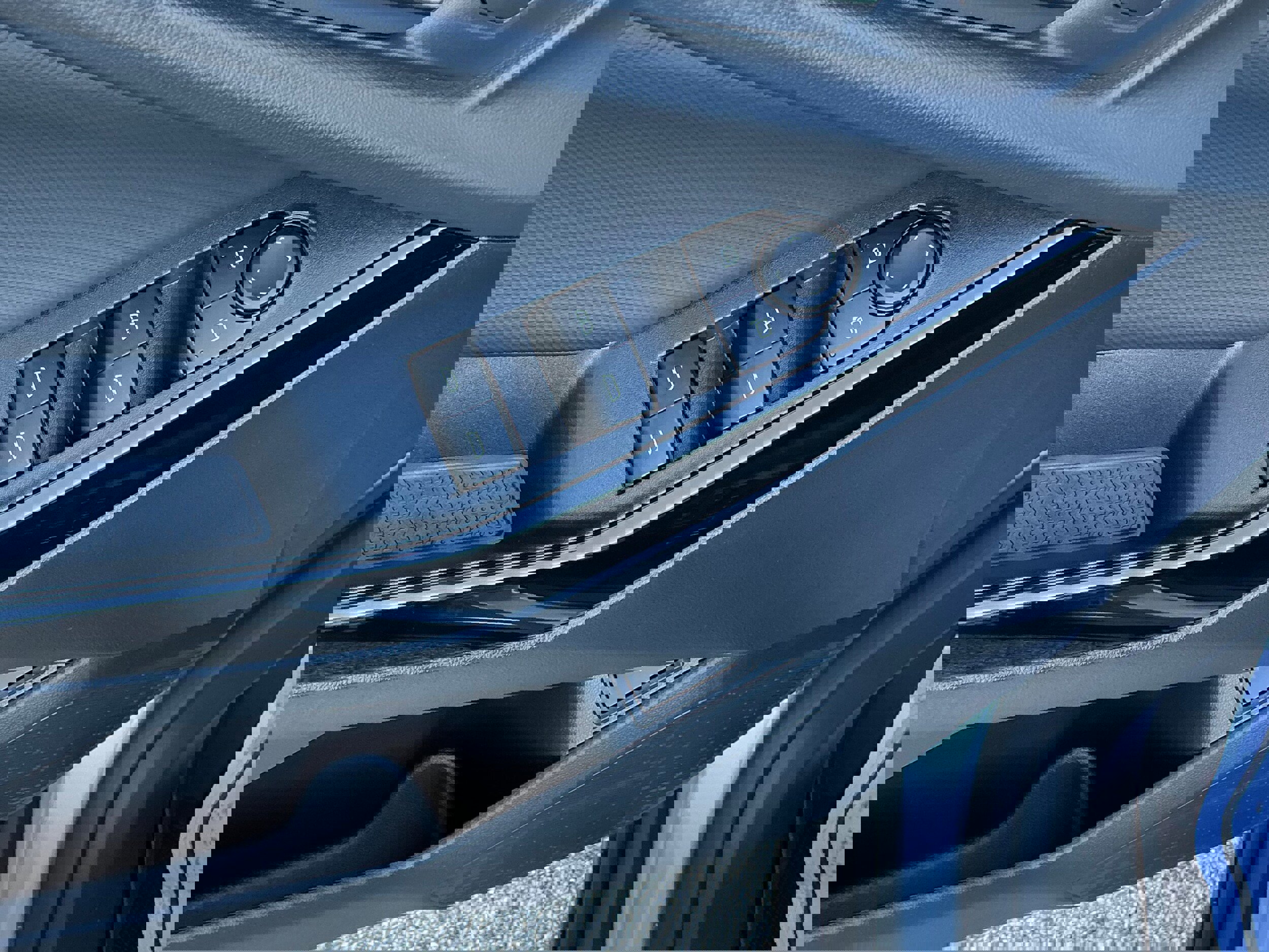 New 2026 Chevrolet Equinox LT w/ Convenience Package II image 6