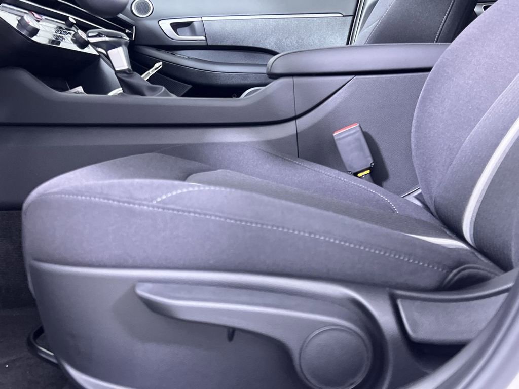 Used 2025 Hyundai Sonata SE image 14
