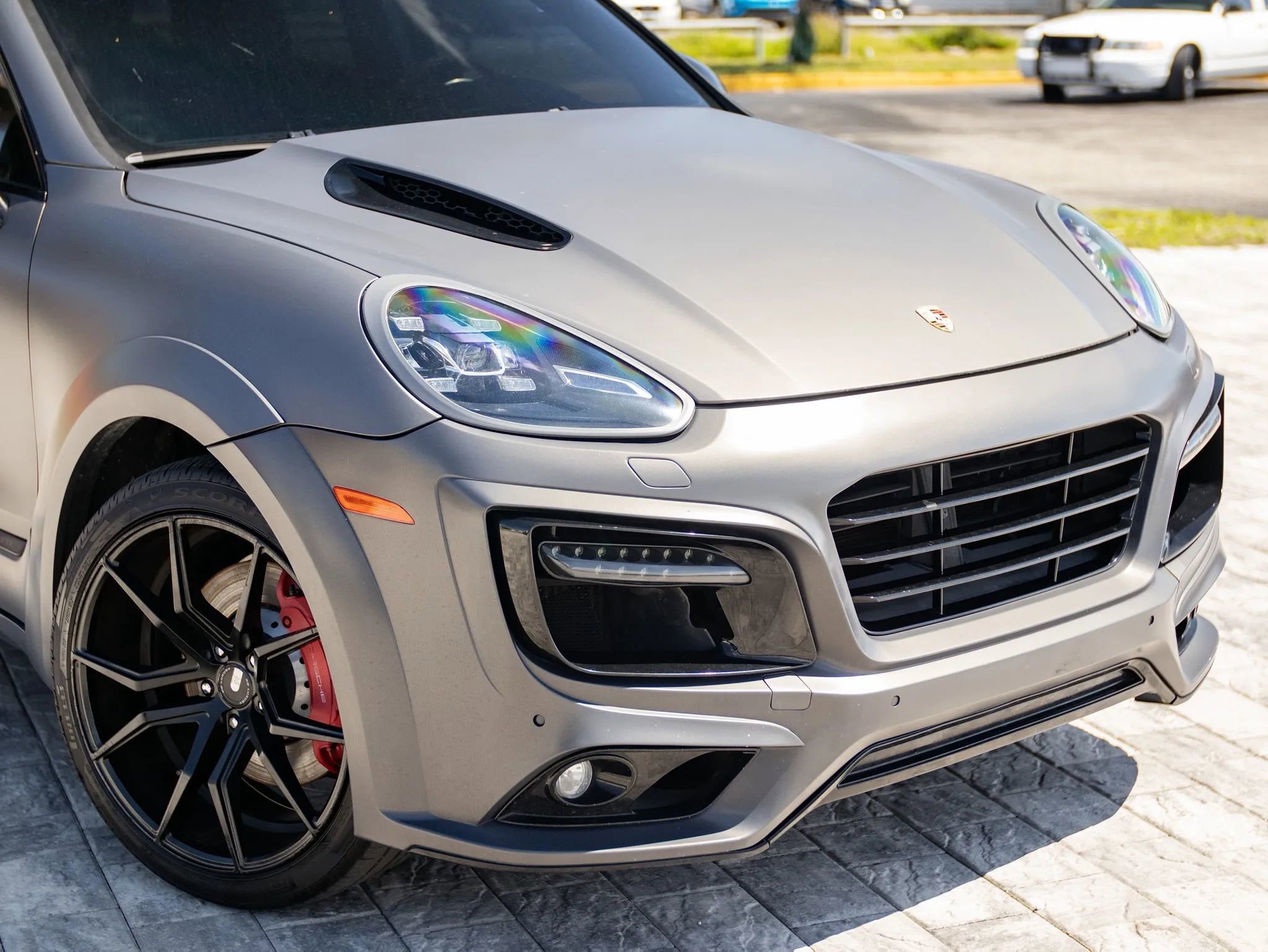Used 2015 Porsche Cayenne Turbo AWD/4WD image 5