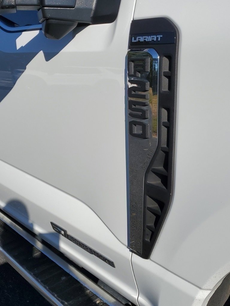 Used 2025 Ford F250 Lariat w/ Chrome Package image 9
