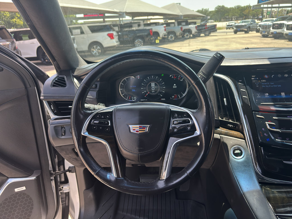 Used 2018 Cadillac Escalade ESV Platinum AWD/4WD image 31