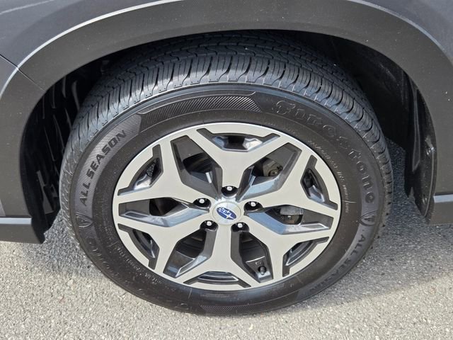 Used 2023 Subaru Forester Premium image 18