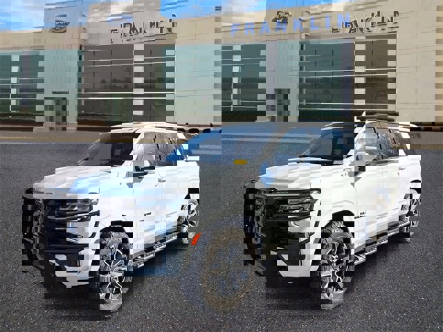 Used 2022 Chevrolet Suburban Z71 w/ Luxury Package image 3