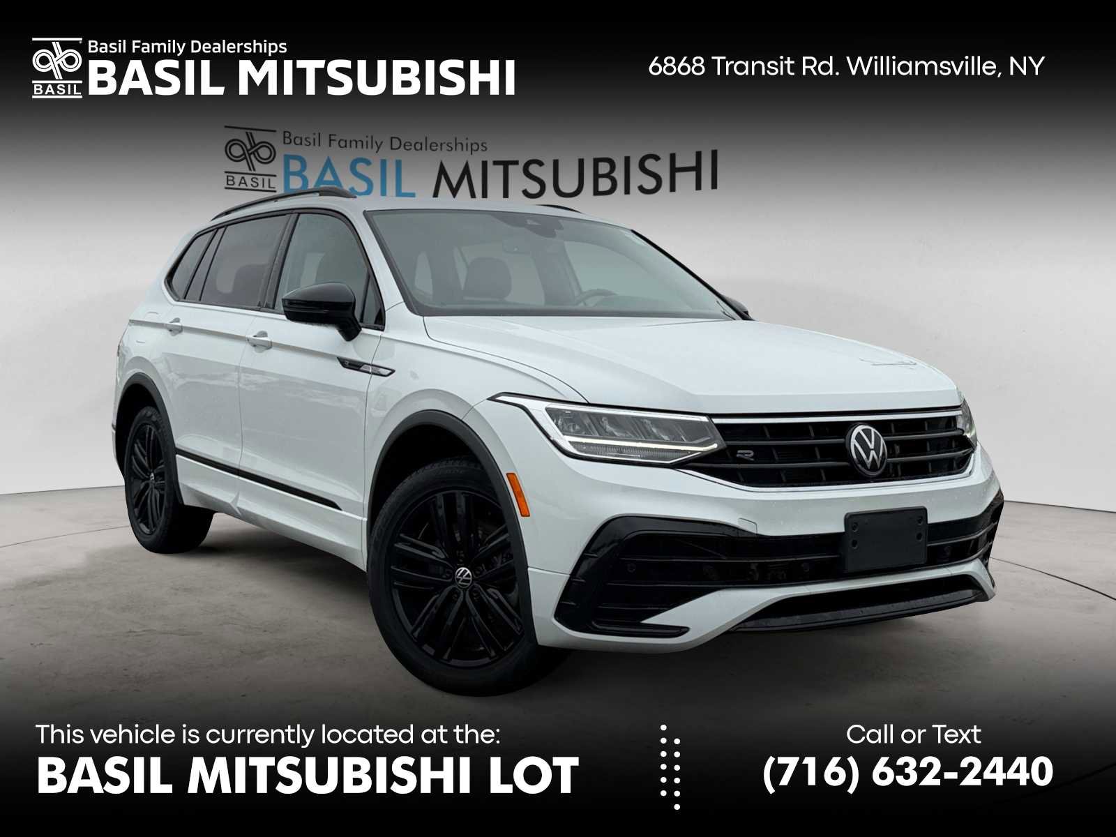 Used 2022 Volkswagen Tiguan SE R-Line image 1