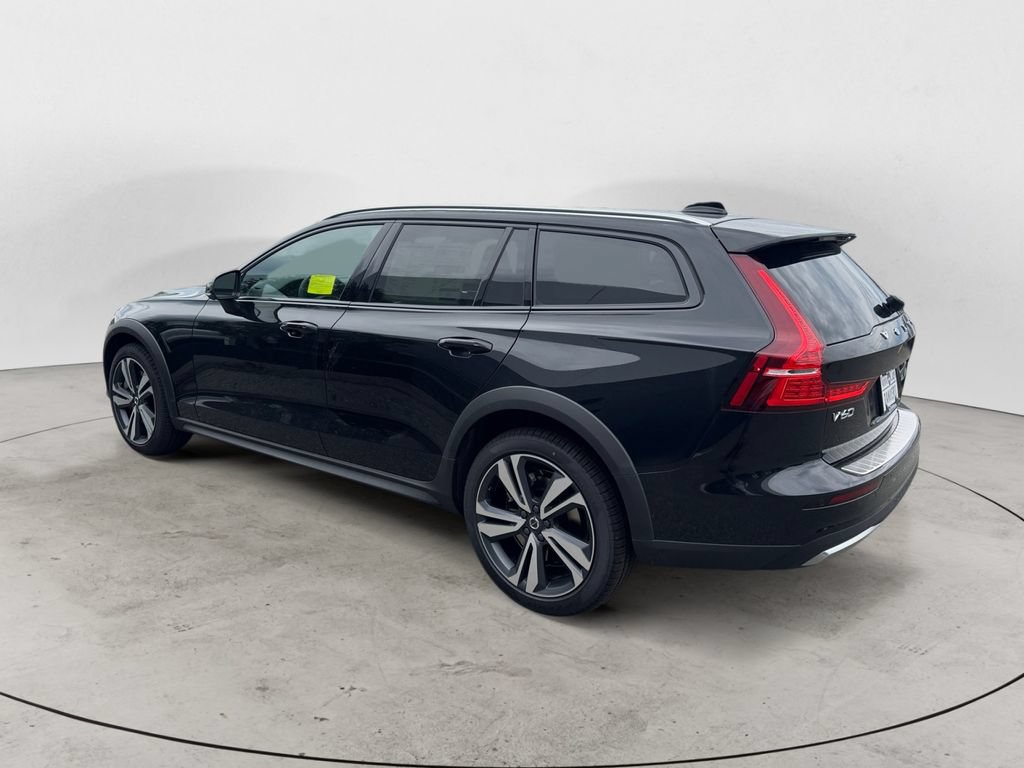 New 2026 Volvo V60 B5 Cross Country Plus w/ Protection Package Premier AWD/4WD image 4