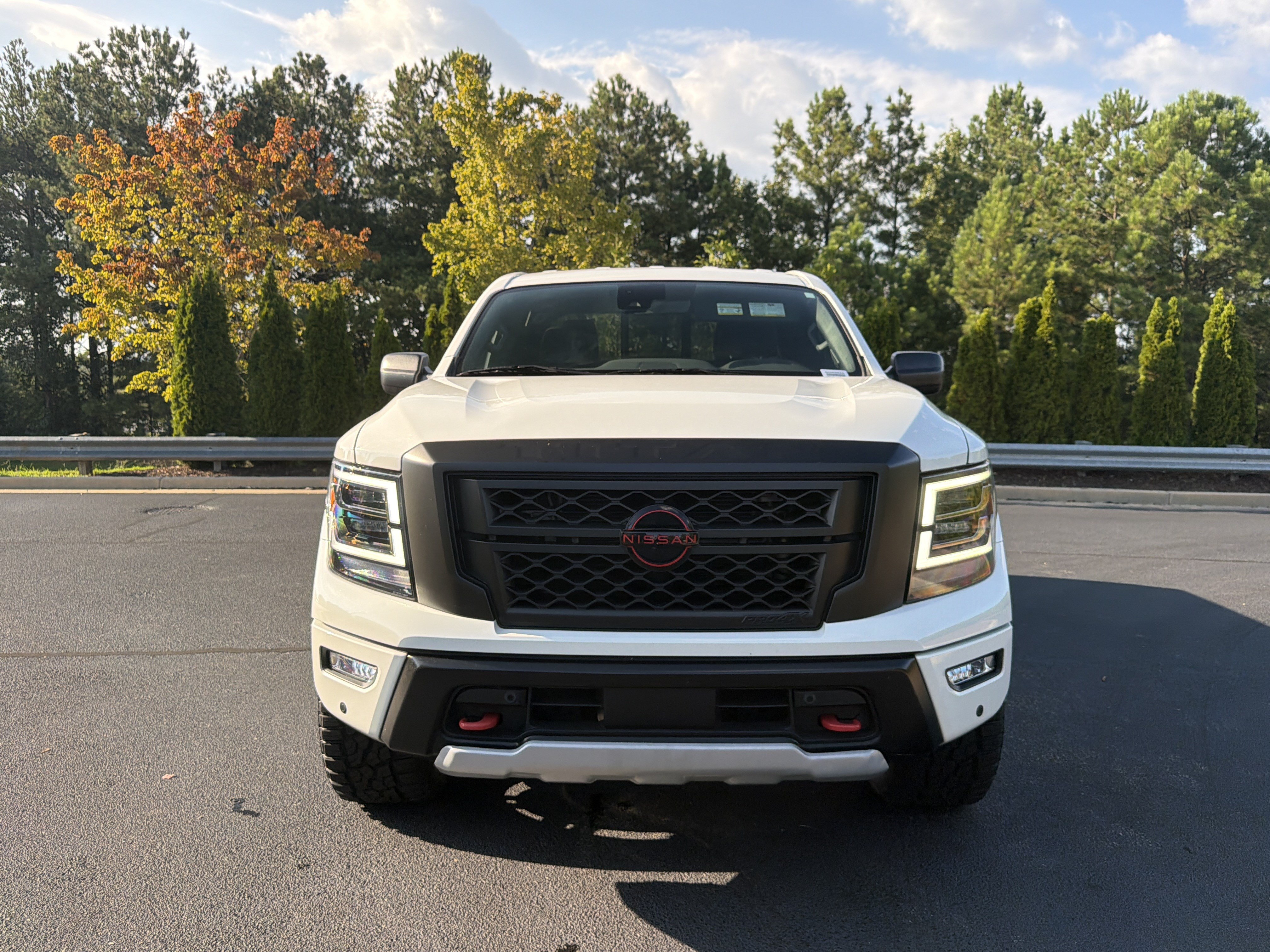 Used 2023 Nissan Titan PRO-4X w/ Pro-4x Utility Package AWD/4WD image 12