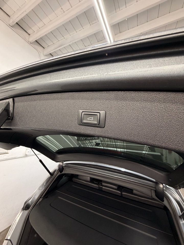 Used 2017 Audi Q5 2.0T Premium Plus w/ Technology Package AWD/4WD image 8