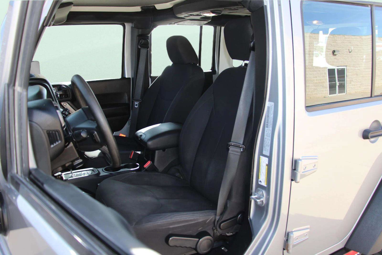 Used 2015 Jeep Wrangler Unlimited Sport image 14