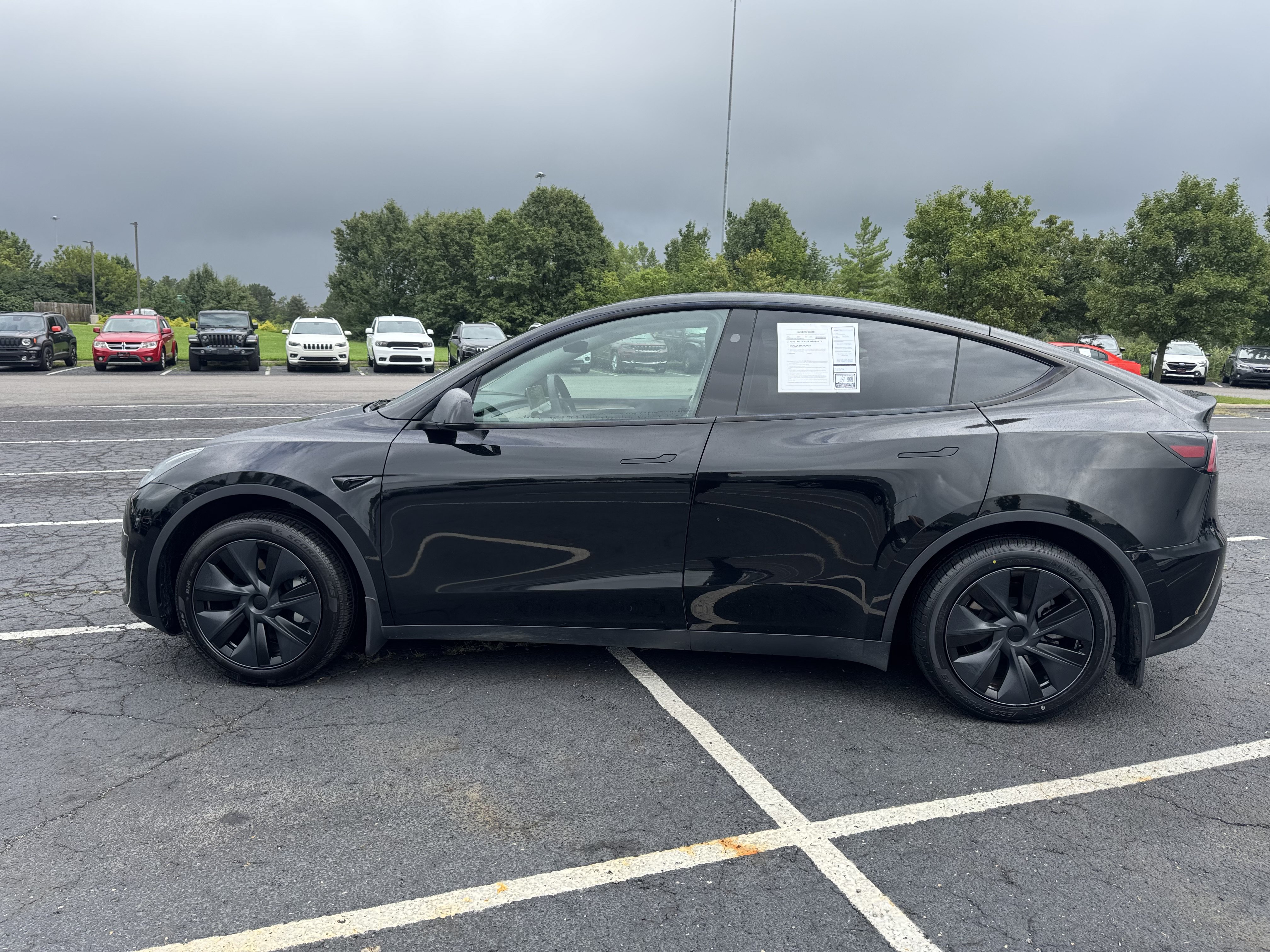 Used 2024 Tesla Model Y 2WD image 12