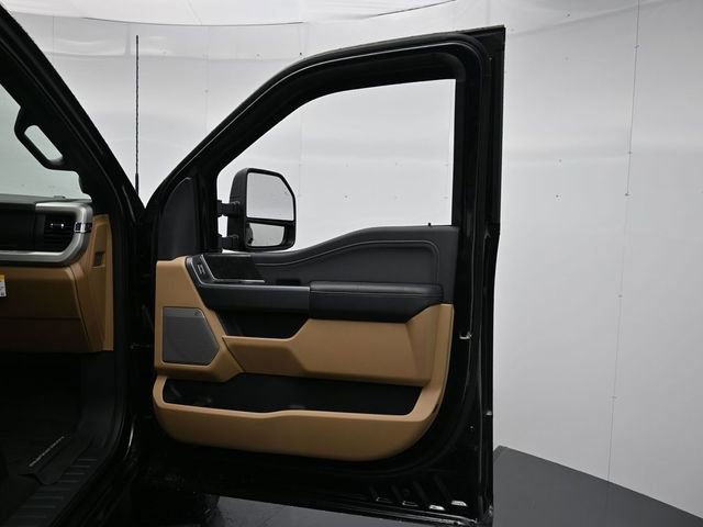 New 2025 Ford F250 XLT w/ Black Appearance Package image 28