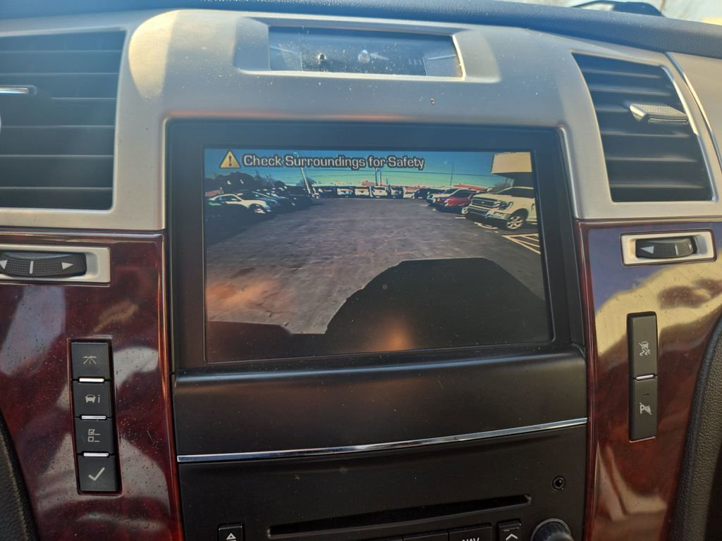 Used 2011 Cadillac Escalade EXT Luxury image 10