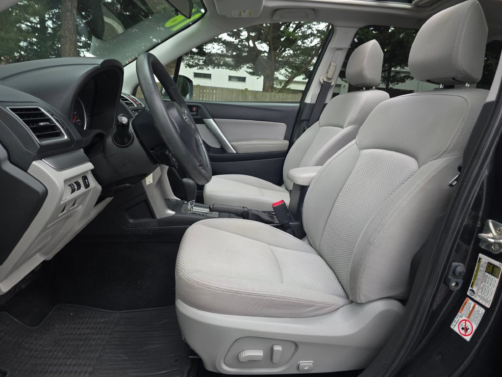Used 2016 Subaru Forester 2.5i Premium w/ All-Weather Package AWD/4WD image 27
