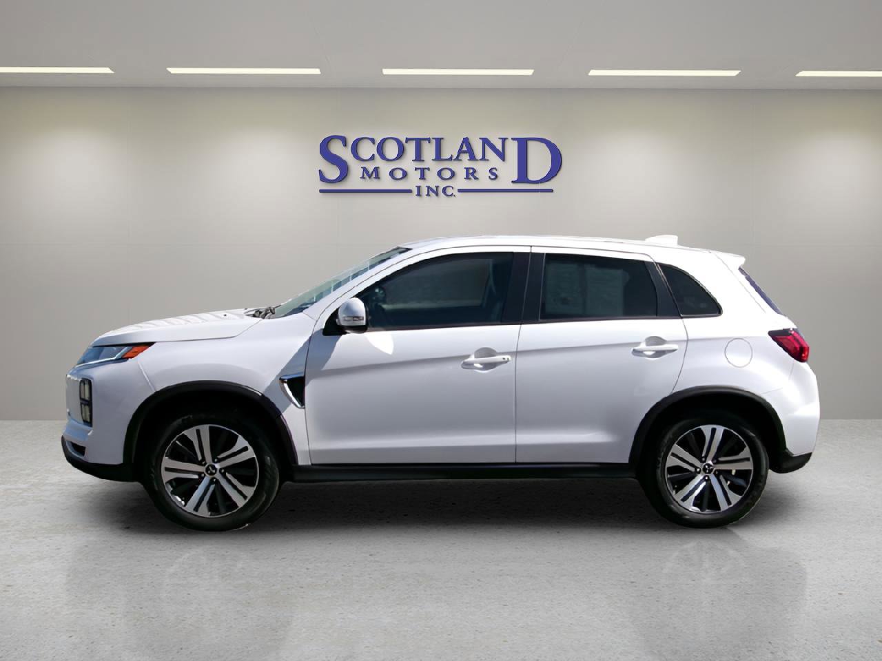 Used 2024 Mitsubishi Outlander Sport ES image 1
