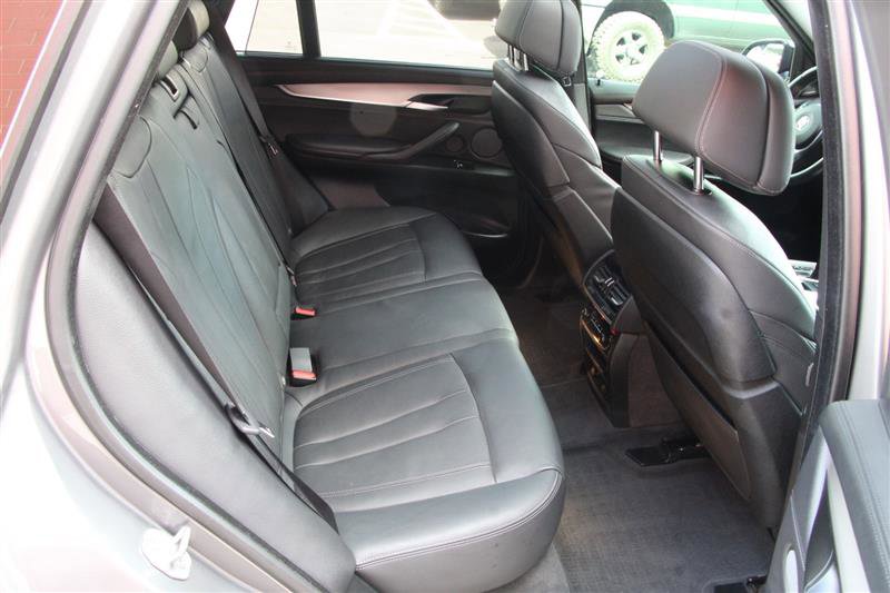 Used 2017 BMW X5 xDrive50i AWD/4WD image 23