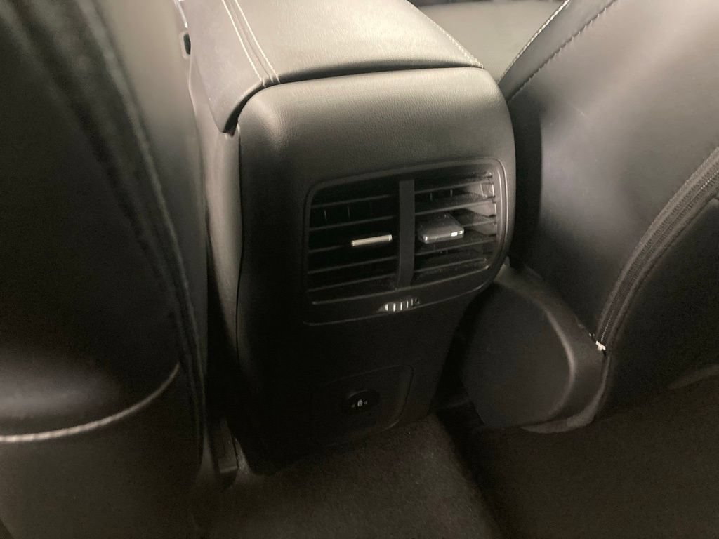 Used 2024 Ford Escape Platinum AWD/4WD image 16