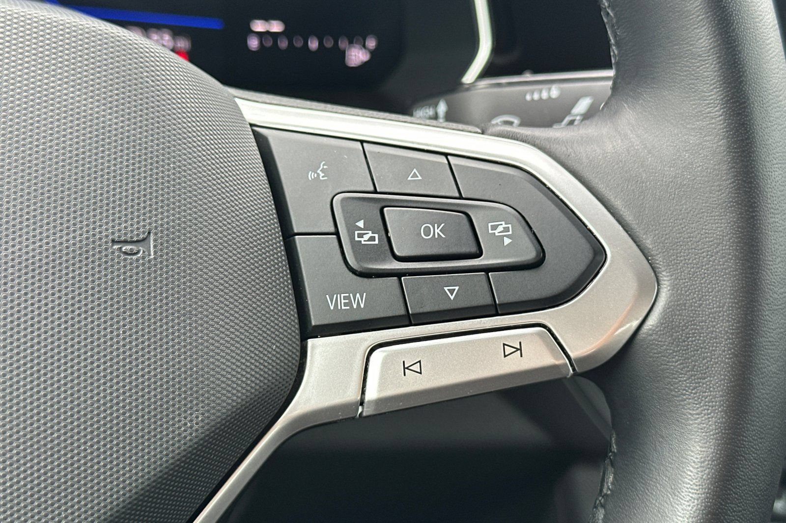 Used 2024 Volkswagen Jetta SE FWD image 26