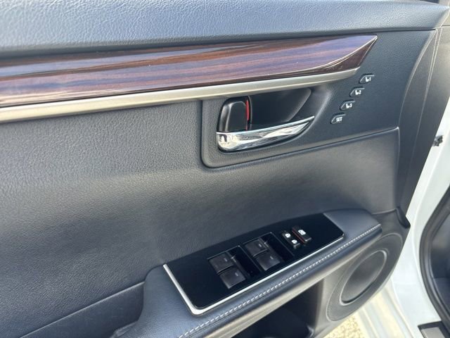 Used 2017 Lexus ES 350 w/ Luxury Package image 11