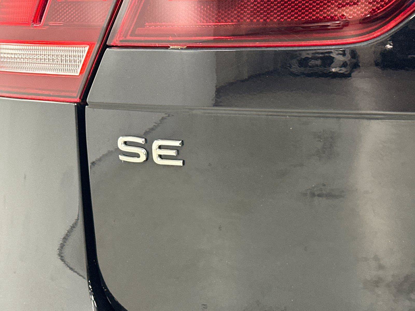 Used 2023 Volkswagen Tiguan SE R-Line FWD image 25