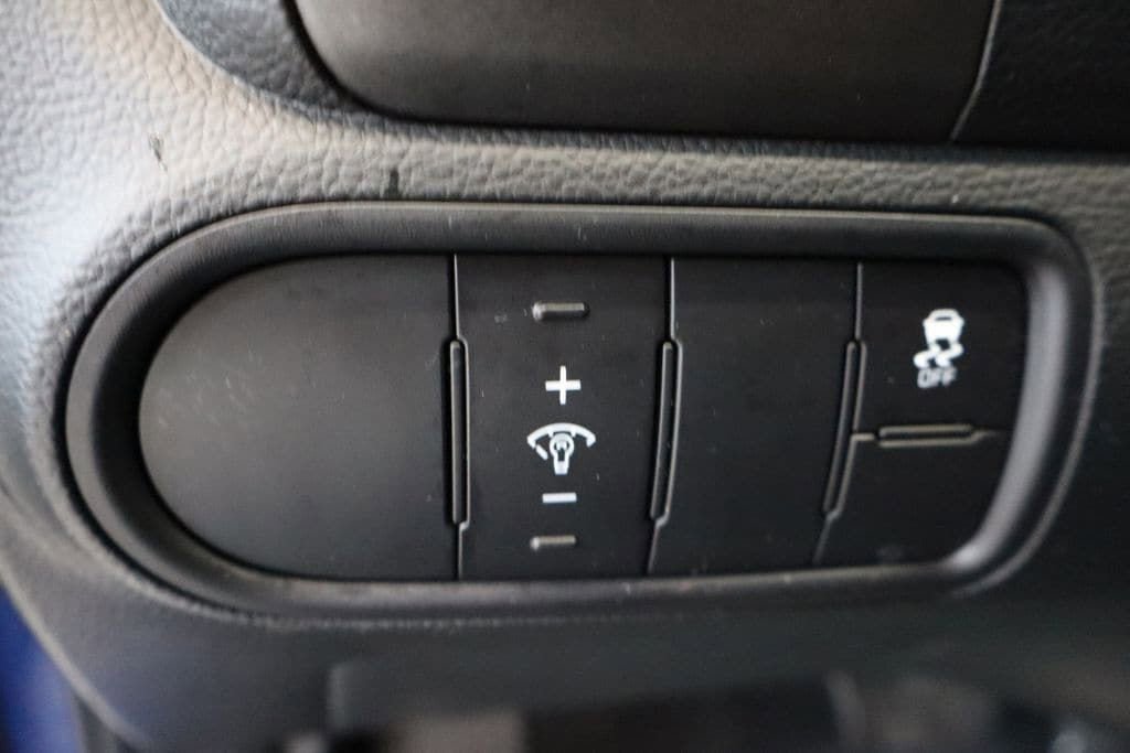 Used 2017 Kia Forte LX image 18