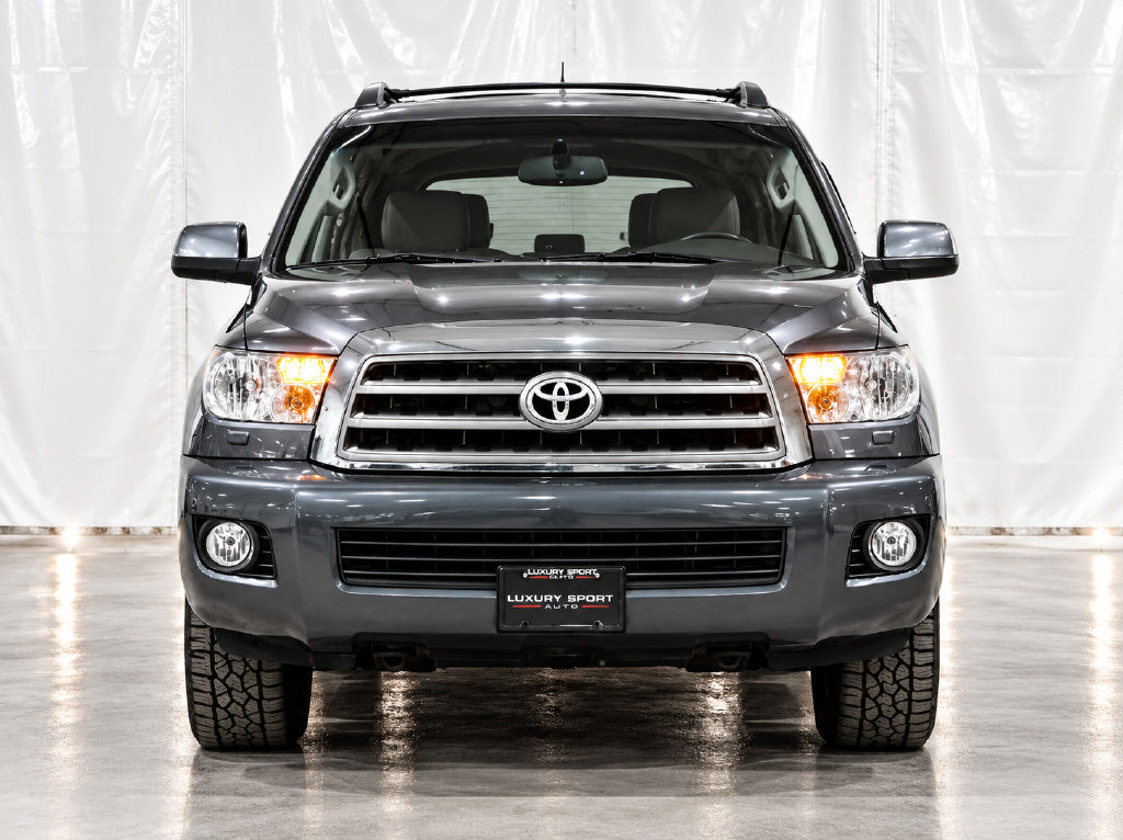 Used 2017 Toyota Sequoia Limited w/ Safety & Convenience Package AWD/4WD image 5
