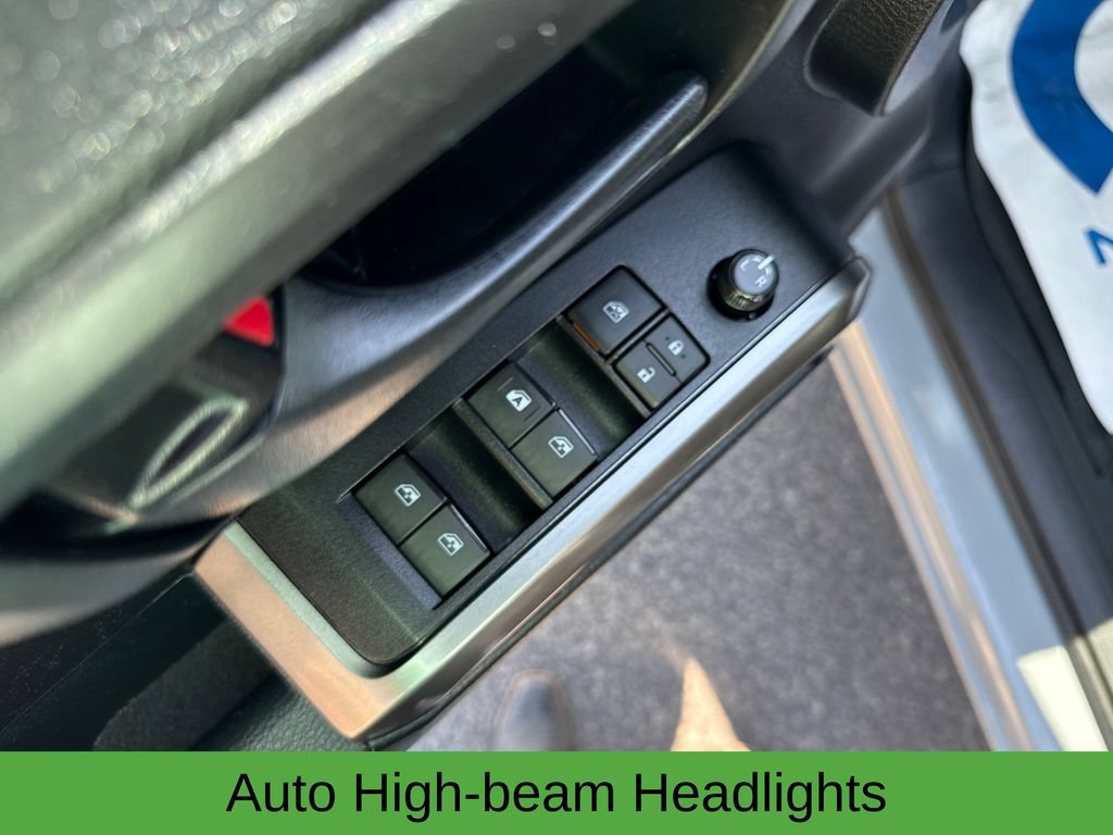 Used 2019 Toyota Tacoma SR5 AWD/4WD image 14