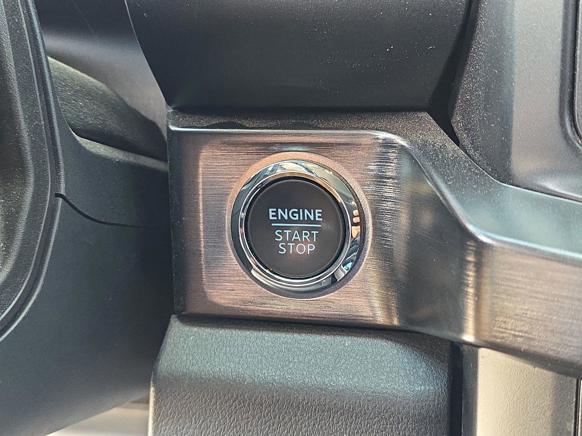 Used 2023 Ford F450 Lariat image 31