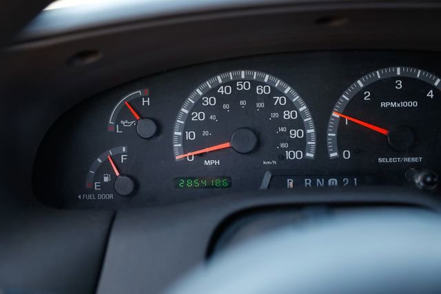 Used 2002 Ford Expedition XLT image 47