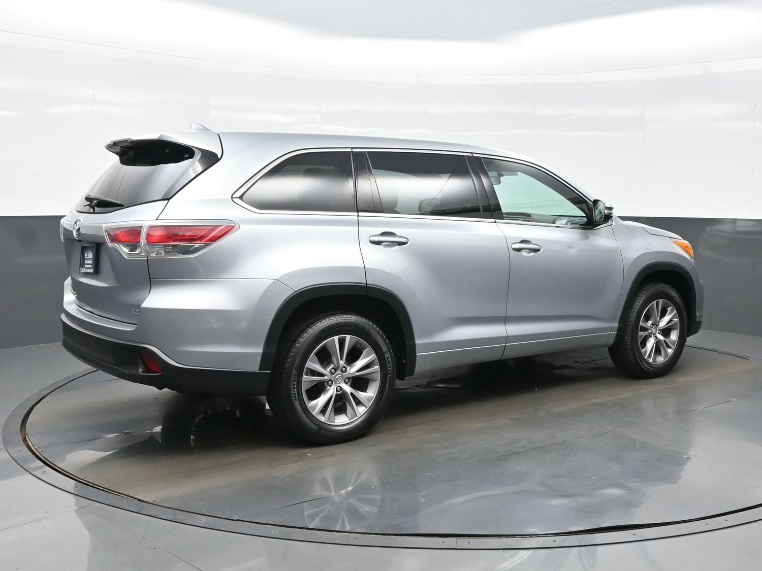 Used 2014 Toyota Highlander Plus FWD image 6