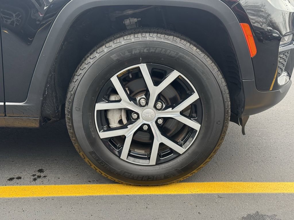 Used 2024 Jeep Grand Cherokee Limited w/ Trailer Tow Package image 10