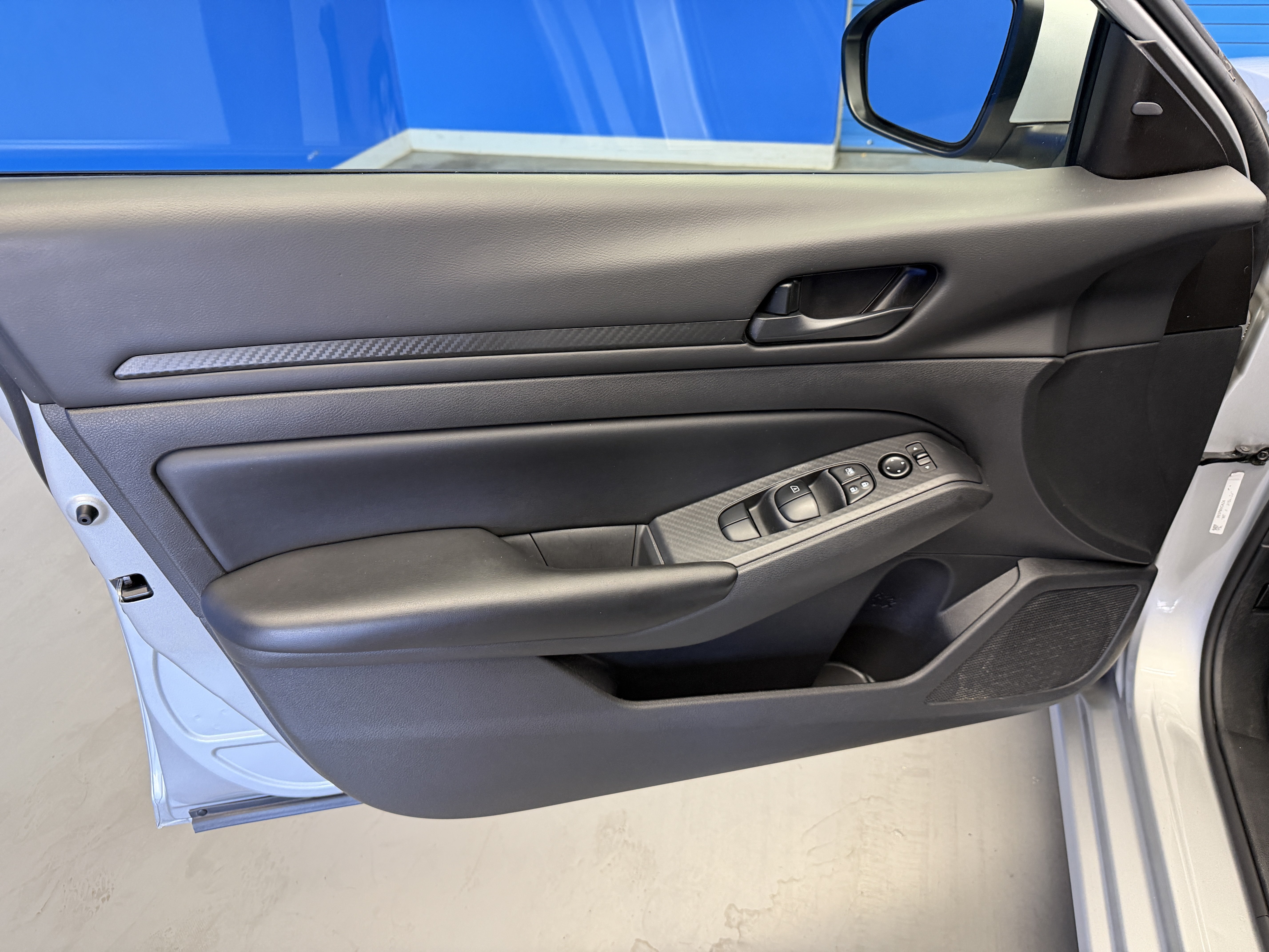 Used 2023 Nissan Altima 2.5 S FWD image 9