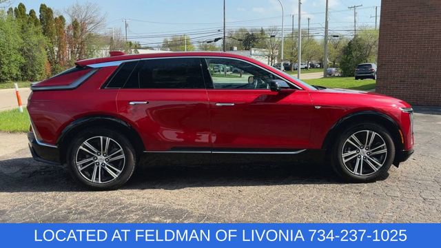 Used 2024 Cadillac Lyriq Luxury RWD image 9