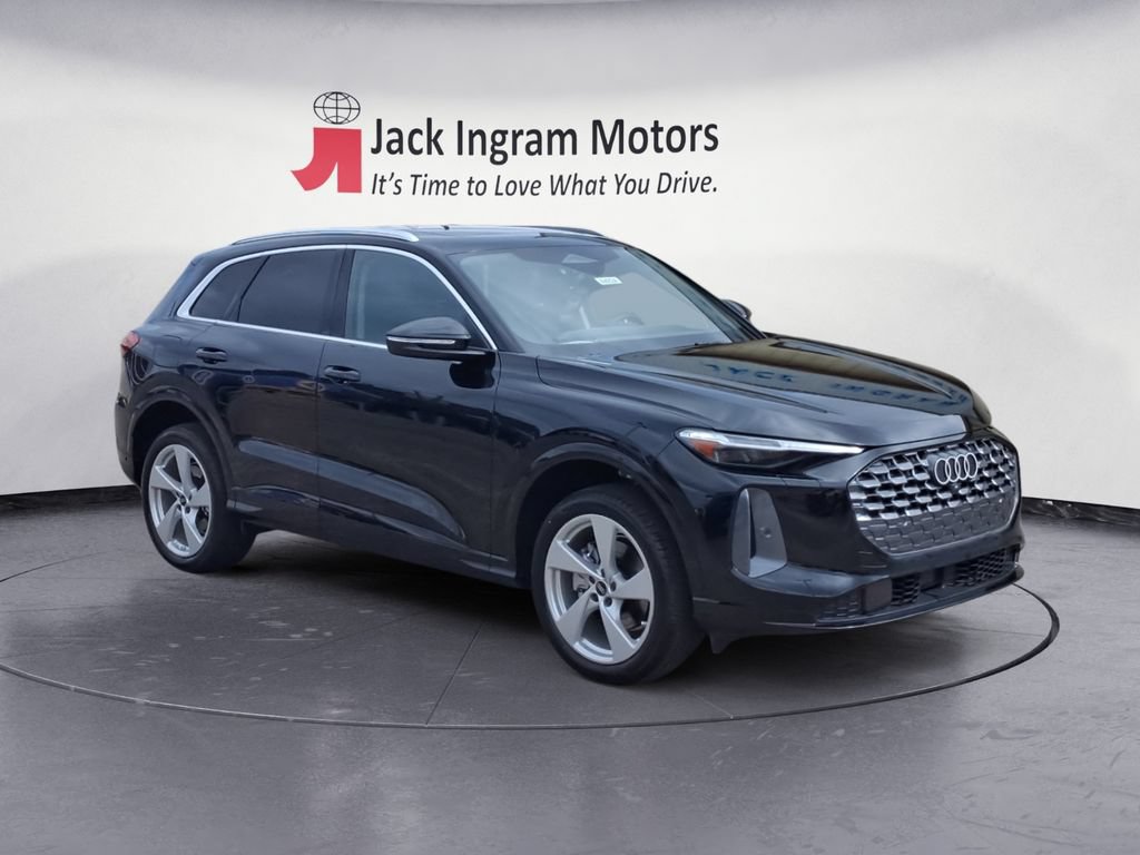 Used 2025 Audi Q5 Premium Plus w/ Premium Plus AWD/4WD image 7