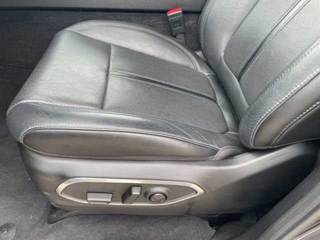 Used 2024 Jeep Wagoneer Series II w/ Convenience Group I AWD/4WD image 7