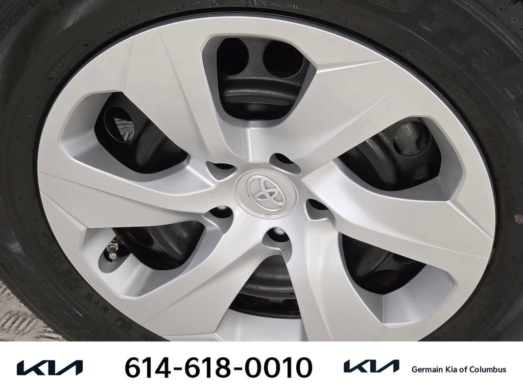 Used 2023 Toyota RAV4 LE FWD image 12