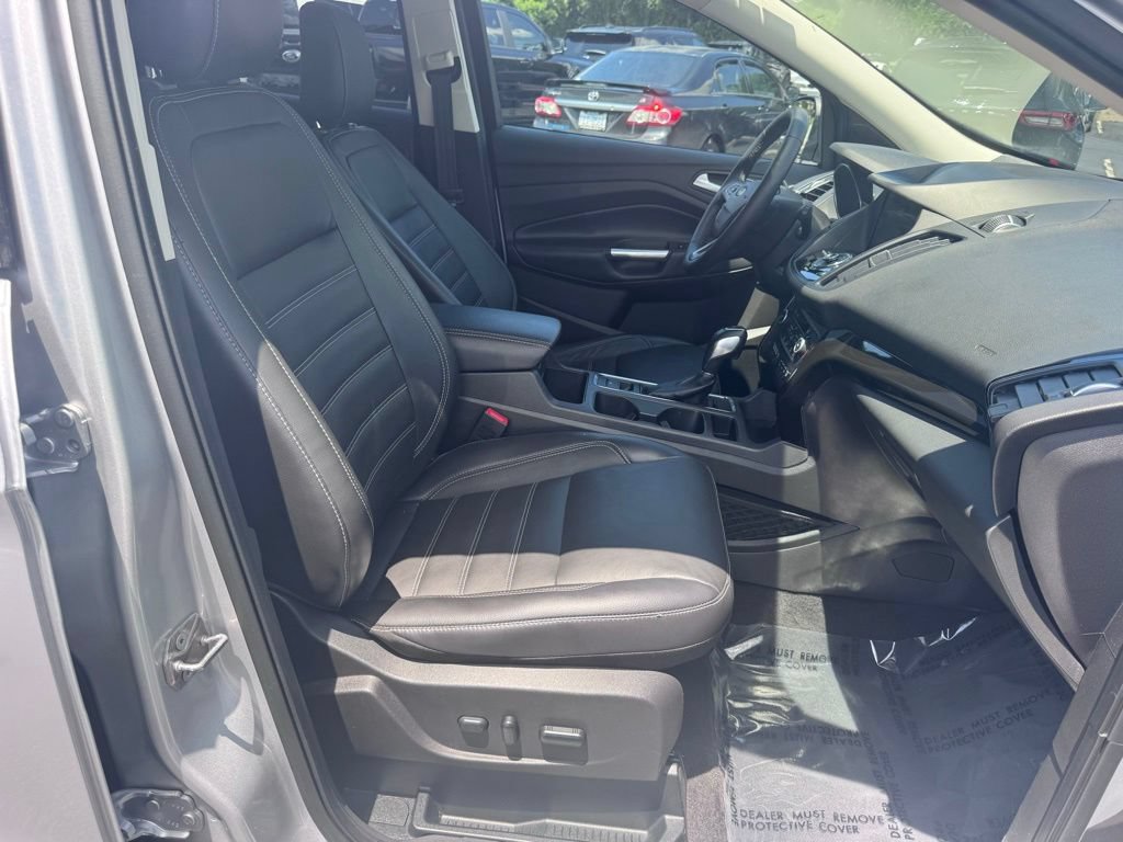 Used 2019 Ford Escape Titanium AWD/4WD image 25