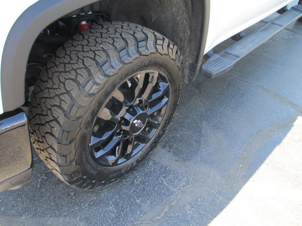 Used 2026 Chevrolet Silverado 2500 LT w/ Trail Boss Package AWD/4WD image 15
