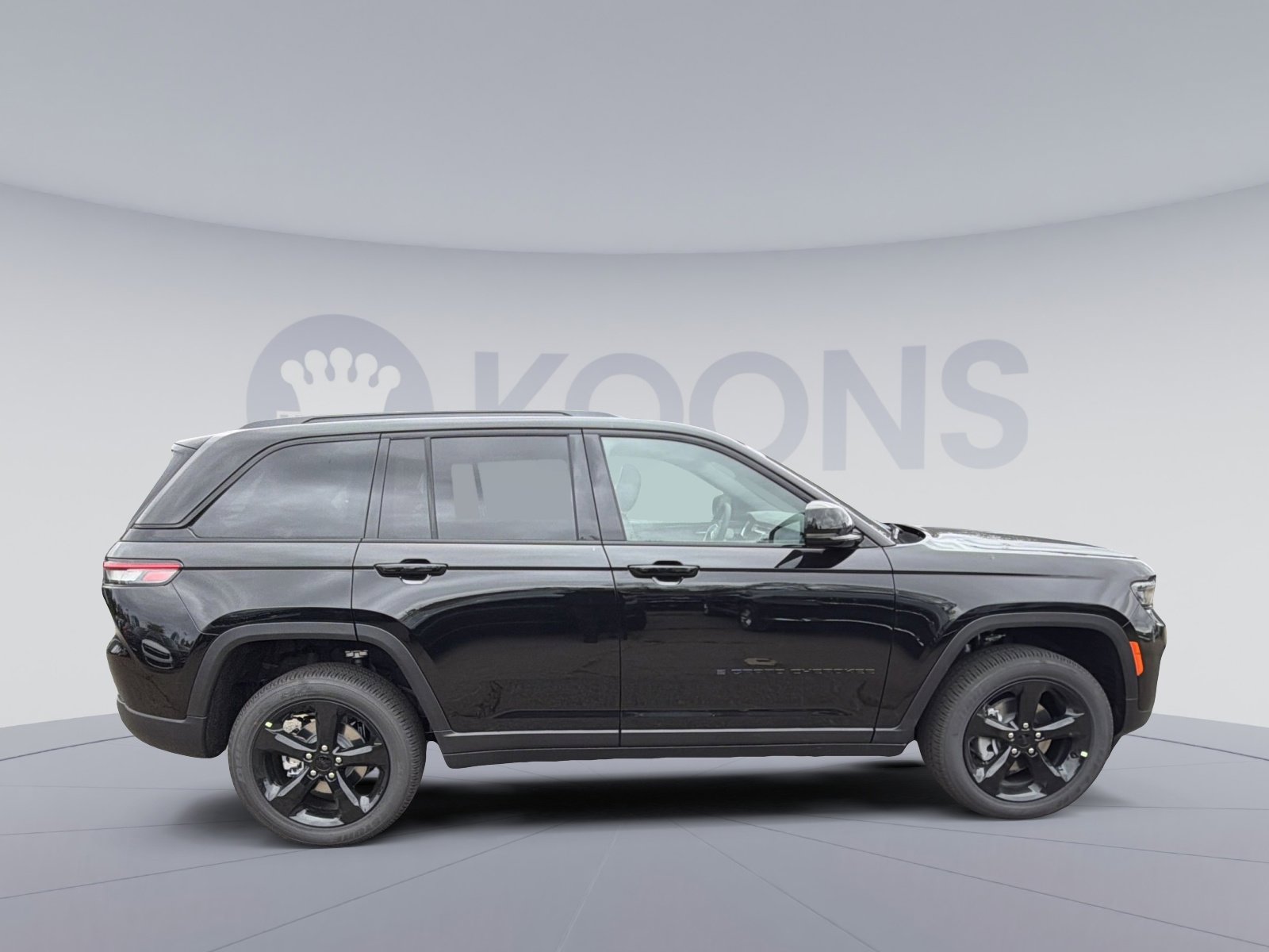 New 2025 Jeep Grand Cherokee Altitude image 8