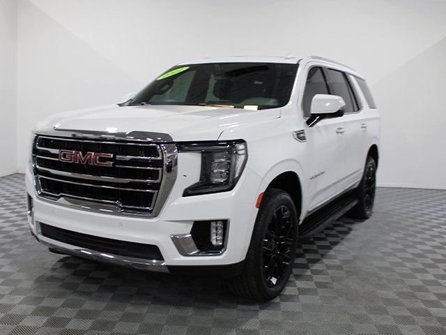 Used 2022 GMC Yukon SLT w/ SLT Premium Package image 2
