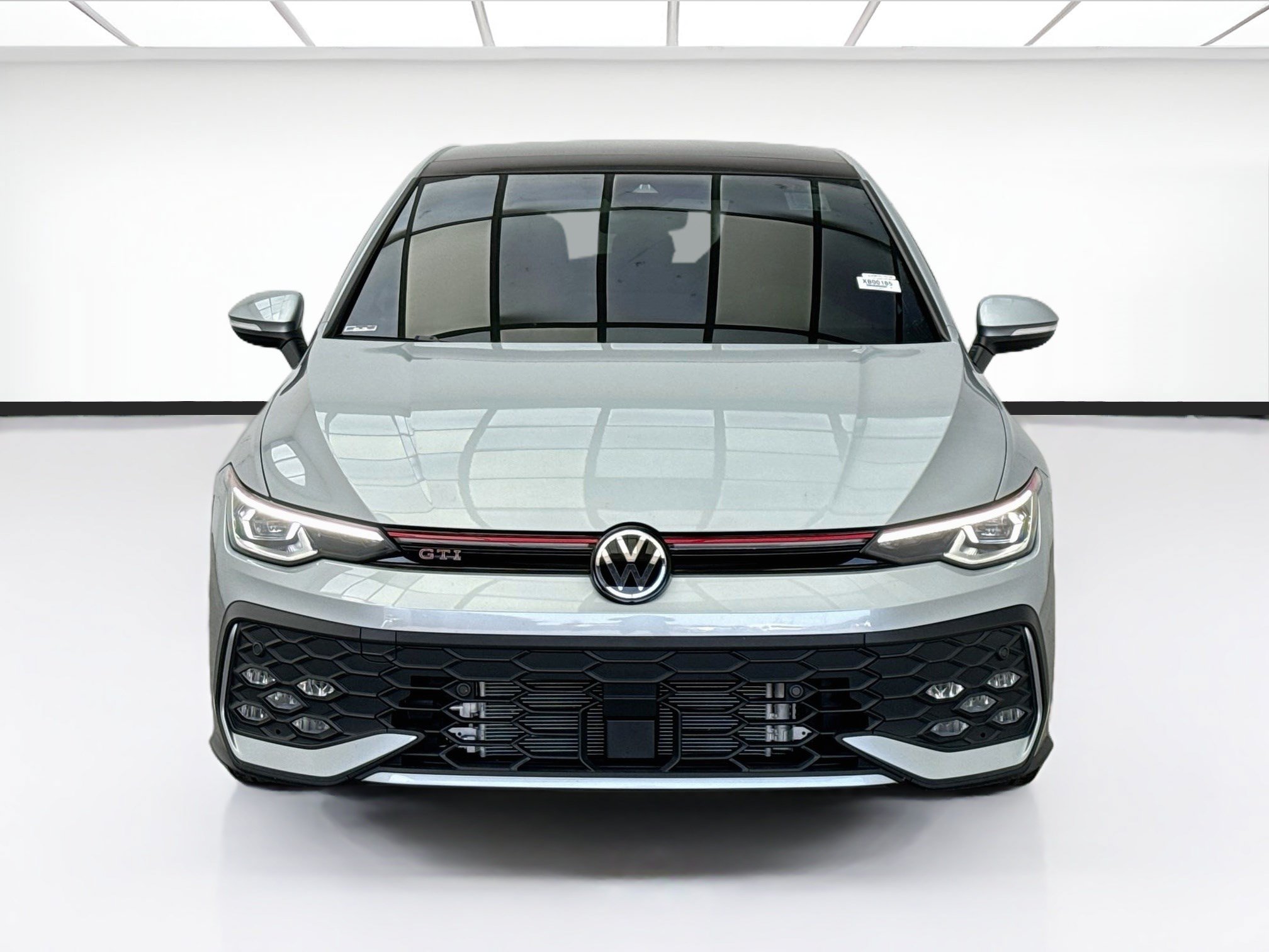 Used 2025 Volkswagen GTI SE FWD image 2